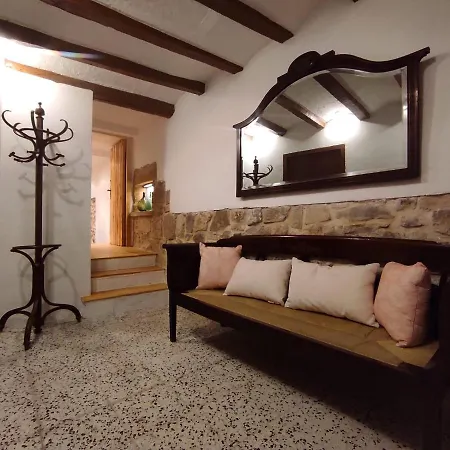 Cal Sabater, La Teva Llar Lluny De Casa Preixana